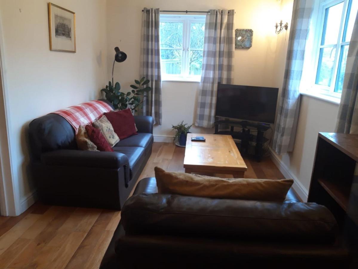 Little Orchard Cottage Canterbury Bagian luar foto